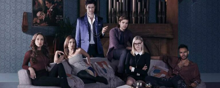 The Magicians: Ist diese Fantasy Serie tatsächlich ein Meisterwerk? Auf dem Beld sieht man die Hauptdarsteller, so wie man sie kennt.