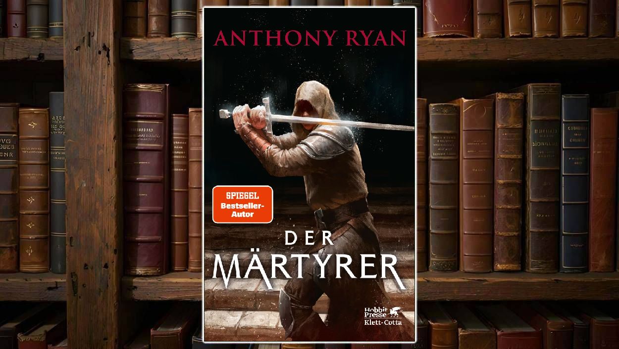 Cover von Der Märtyrer von Anthony Ryan: Ein vermummter Kämpfer in Kettenhemd und Kapuze kniet im Halbdunkel, das Schwert quer vor dem Gesicht erhoben. Schlichte, kraftvolle Gestaltung in Schwarz- und Brauntönen, Symbol für Glaube, Kampf und Opfer.