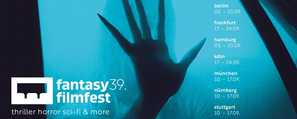 Offizielles Poster des Fantasy Filmfest 2025 mit blauer Silhouette einer Hand vor Glas und den Festivalterminen in sieben deutschen Städten.