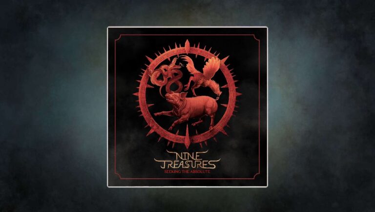 Albumcover Nine Treasures – Seeking the Absolute: rotes mythisches Symbol mit Schlange, geflügeltem Pferd und Schwein in einem kreisförmigen Ornament auf schwarzem Hintergrund, goldene Schrift darunter
