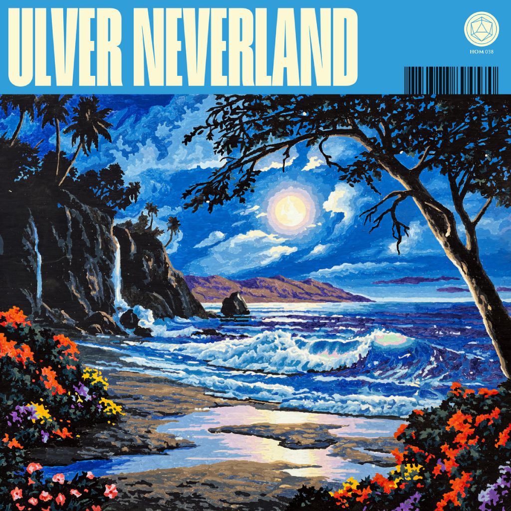 Albumcover Ulver Neverland: farbenfrohe tropische Küstenlandschaft bei Mondlicht, Brandung, Felsen und Palmen; oben großer Schriftzug „ULVER NEVERLAND“.