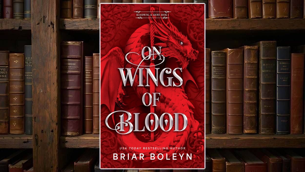 Buchcover von »On Wings of Blood«: leuchtend roter Drache vor ornamentalem Hintergrund, silberner Titel-Schriftzug.