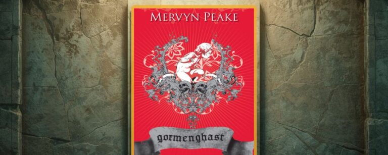 Rotes Cover von Mervyn Peakes „Gormenghast – Der junge Titus“ (Hobbit Presse Klett-Cotta), mit weißem Autorenname oben, barock-verschnörkeltem Wappen aus Schädeln, Ranken und Figur in der Mitte sowie grauem Banner mit dem Schriftzug „gormenghast“ vor einer steinernen Fantasywand.