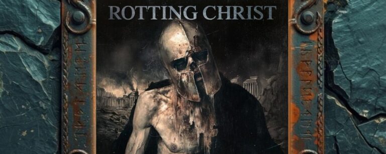 Albumcover Rotting Christ – Aealo (Re-Recording 2026): halbverwesten, blutverschmierten Krieger mit antikem Helm, der schief über einem skelettierten Schädel sitzt, vor brennenden Ruinen und zerfallenen Säulen; oben der Schriftzug „Rotting Christ“, unten der Titel „Aealo“.