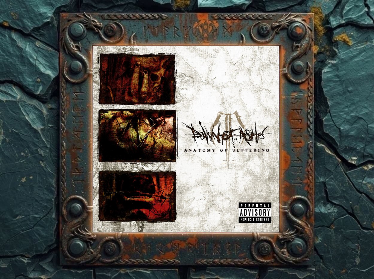 Albumcover von Anatomy Of Suffering: schmutzig weißer Hintergrund mit drei rostrot-braunen Bildfeldern links, kratzigem Dawn-Of-Ashes-Logo in der Mitte und klinisch-kalter Obduktionsästhetik.