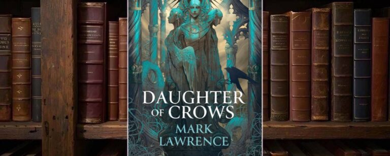 Türkis-grau gehaltenes Fantasy-Cover zu Daughter of Crows: Eine ernste weibliche Gestalt sitzt thronartig zwischen gotischen Säulen und drei weiteren Frauenprofilen, hinter ihr ein strahlenförmiger Heiligenschein. Am unteren Bildrand hockt eine schwarze Krähe zwischen Dornen und Wurzelwerk. Die Komposition wirkt düster, sakral und von Vergeltung durchzogen.