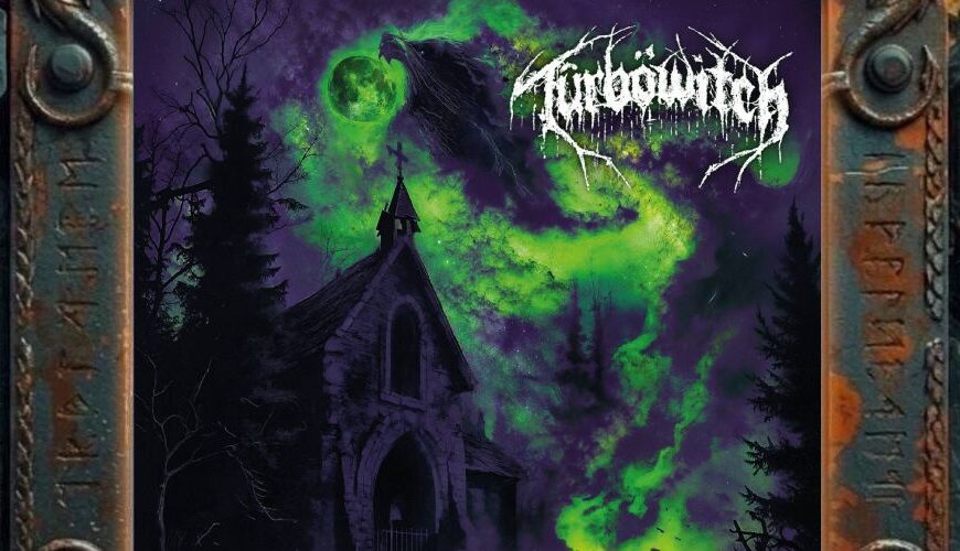 Albumcover von Türböwitch – Under Haunted Skies: verfallene Kapelle unter grün leuchtendem Nachthimmel, wolfsartige Schattenbestie am Mond und Hexenzirkel im Wald