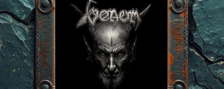 Albumcover von Venom – Into Oblivion: Schwarzes Cover mit einem düsteren, grau beleuchteten Ziegenkopf-Dämon im Zentrum. Über dem Kopf steht das gezackte Venom-Logo, auf der Stirn der Figur ist ein schmales Kreuzsymbol zu sehen. Unten steht der Albumtitel Into Oblivion in weit gesetzten Buchstaben.