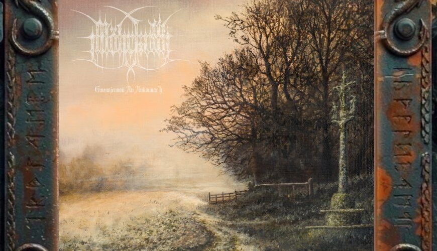 Albumcover von Möhrkvlth – Gwenojennoù An Ankounac’h: Gemäldeartige Winterlandschaft mit hellem Feldweg, kahlen Bäumen und einem alten steinernen Kreuz am rechten Bildrand. Der fahle Himmel und der dunkle Waldrand erzeugen eine neblige, melancholische Atmosphäre zwischen ländlicher Erinnerung, Kälte und Vergessen.