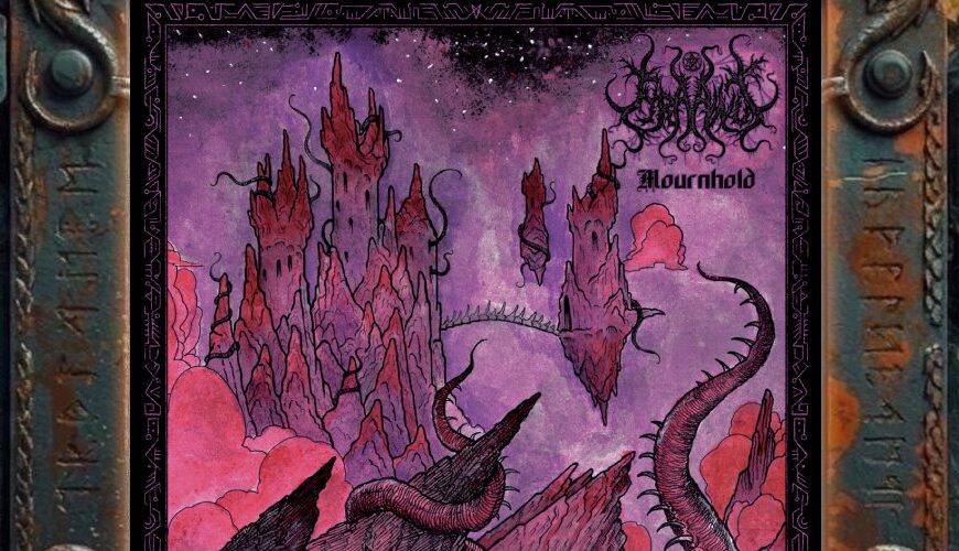 Albumcover von Tyrannus – Mournhold: Violett-rotes Fantasy-Artwork mit einer fremdartigen Felsenlandschaft, gezackten Türmen, schwebenden Felsinseln und schwarzen Tentakeln, die sich durch die Szenerie winden. Ein ornamentaler Rahmen umgibt das Bild, oben rechts stehen Bandlogo und Albumtitel. Die Szene wirkt wie eine purpurne Albtraumfestung in einer außerweltlichen Höllenlandschaft.
