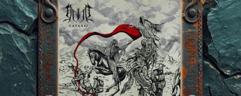 Albumcover von Duir – Catarsi: Zeichnerisches, grau-beiges Artwork mit karger Kriegslandschaft, Bergen im Hintergrund, einem Reiter auf einem Pferd, geisterhaften Figuren, liegenden Körpern am Boden und einer langen roten Fahne, die sich wie eine Wunde durch das Bild zieht. Oben links steht das Bandlogo, darunter der Albumtitel.
