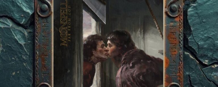 Albumcover von Moonspell – Far From God: Malerisches Gothic-Metal-Cover mit einer Frau, die sich in einem dunklen Innenraum zu einem Fenster beugt und eine Person hinter der Scheibe küsst. Die Szene wirkt intim, grau, melancholisch und distanziert. Links steht der Bandname vertikal, darunter der Albumtitel.