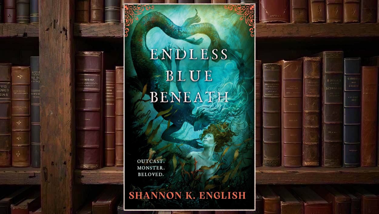 Cover von Endless Blue Beneath von Shannon K. English mit einer Frau unter Wasser, dunklem Meerjungfrauenwesen, Seegras und unheimlicher Fantasy-Atmosphäre zwischen Körperhorror und Meeresmythos.
