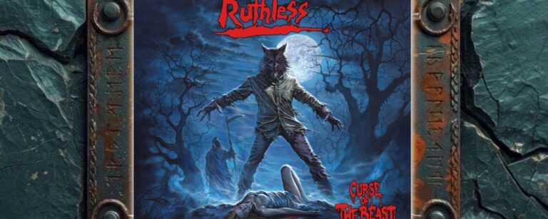 Albumcover von Ruthless – Curse of the Beast: Ein Werwolf in zerrissenem Hemd und Jeans steht bei Vollmond in einem kahlen Wald. Vor ihm liegt eine tote Frau neben einem Grabstein in einer Blutlache. Im Hintergrund nähert sich eine verhüllte Gestalt mit Sense.