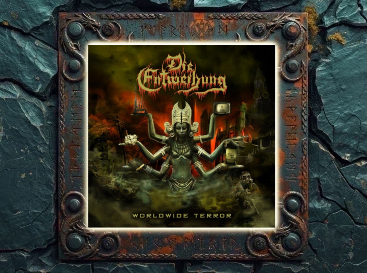 Albumcover von Die Entweihung – Worldwide Terror: Eine vielarmige steinerne Gottheit sitzt vor einer brennenden, zerstörten Stadt. In ihren Händen hält sie Geld, ein religiöses Buch, eine Fabrik, einen Fernseher, ein Sturmgewehr und ein Fass mit radioaktivem Zeichen. Kampfjets fliegen durch den dunklen Himmel, rechts unten hockt ein bewaffneter Soldat mit Gasmaske.
