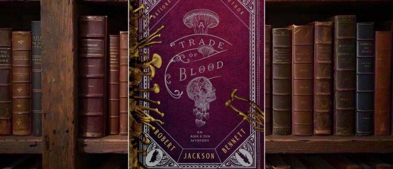 Cover von Robert Jackson Bennetts A Trade of Blood als dunkelrotes Buch mit silberner ornamentaler Rahmung, Pilzmotiven und einer anatomischen Kopfzeichnung, umgeben von gelblichen Pilzen sowie menschlichen und tierischen Skelettresten.