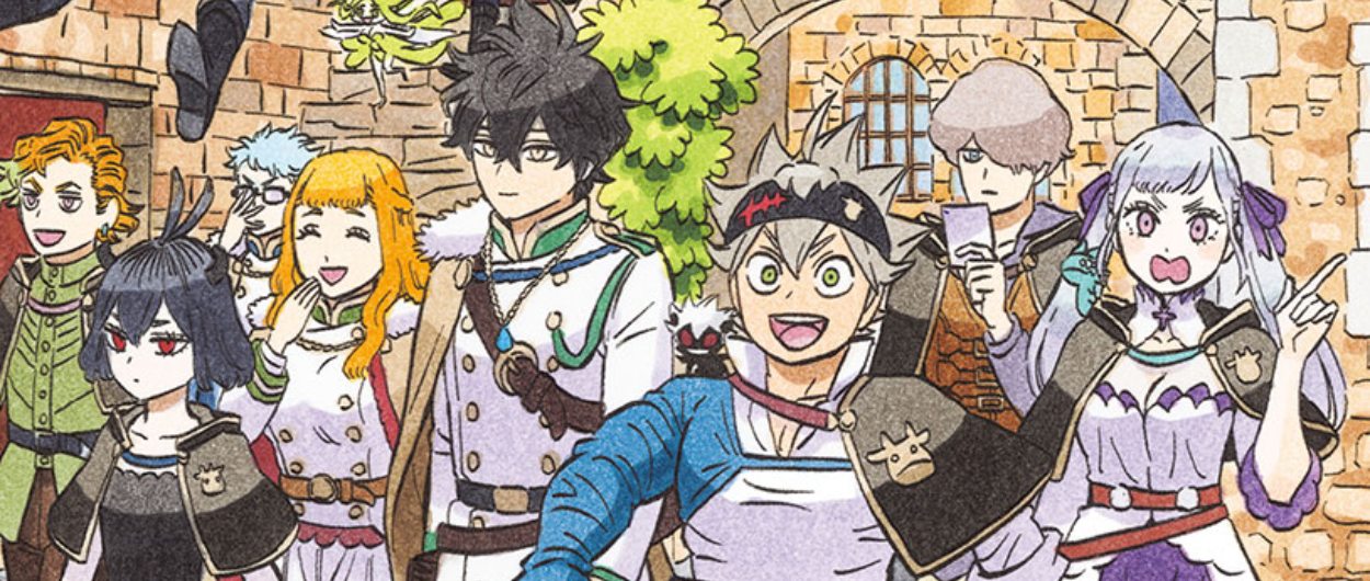 Asta steht lächelnd im Zentrum einer Gruppe aus mehreren Black-Clover-Figuren vor hellen steinernen Gebäuden und grünen Bäumen.