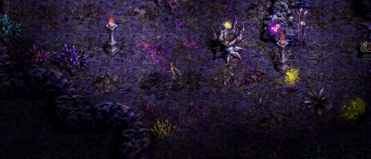 Eine Spielfigur kämpft in Shadow Dungeon in einer düsteren violett beleuchteten Fantasylandschaft gegen mehrere Kreaturen; am unteren Bildrand sind Lebens- und Manakugel sowie die Fähigkeitenleiste zu sehen.