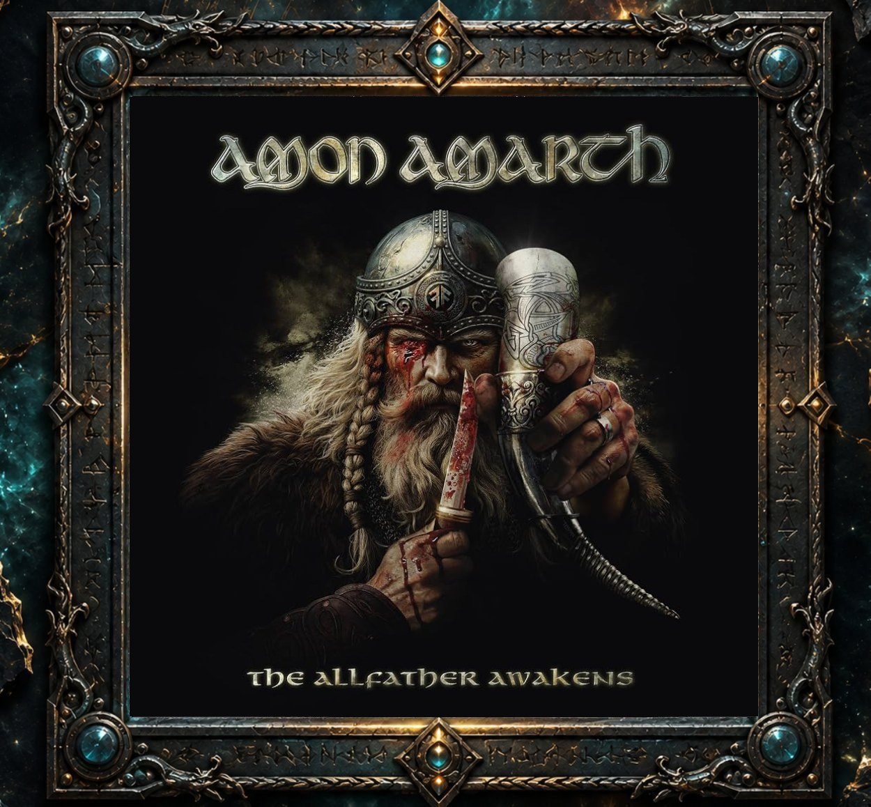 Albumcover von Amon Amarth – The Allfather Awakens: Odin blickt frontal aus schwarzem Hintergrund hervor. Er trägt einen verzierten Helm, sein rechtes Auge ist blutig verletzt. In einer Hand hält er ein reich dekoriertes Trinkhorn, in der anderen ein blutverschmiertes Messer. Über ihm steht das Bandlogo, darunter der Albumtitel.