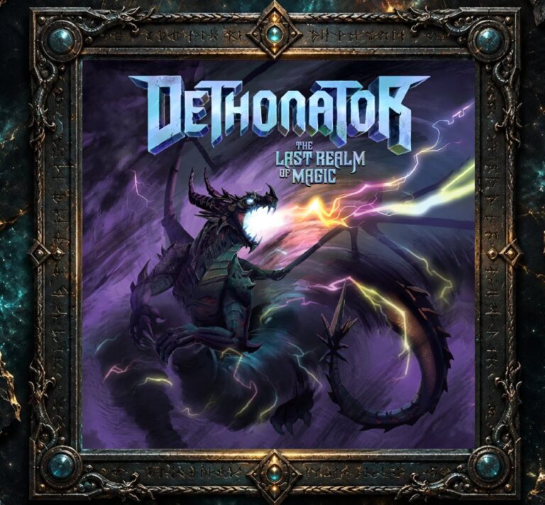 Cover von Dethonator – The Last Realm of Magic mit einem dunklen Drachen, der in einem violett-blauen Sturm Blitze und magische Energie speit. Darüber steht der metallisch gestaltete Bandname, darunter der Albumtitel.