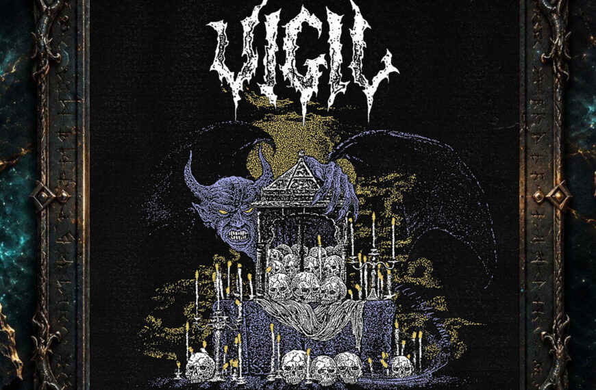 Albumcover von VIGIL – Primordial Rites: Ein violetter, gehörnter Dämon mit großen dunklen Flügeln steht hinter einem altarartigen Aufbau voller Totenschädel. Zahlreiche Kerzen umgeben den Altar vor schwarzem und gelbem Hintergrund. Darüber steht das weiße VIGIL-Logo.