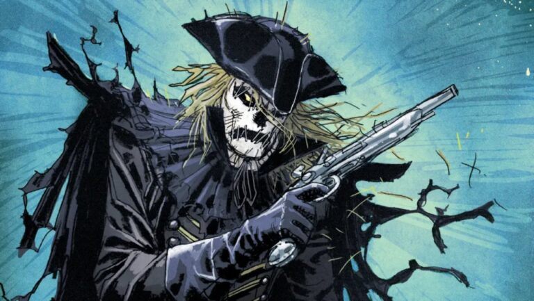 Dr. Syn steht in zerrissener schwarzer Kleidung und Vogelscheuchenmaske mit einer historischen Pistole vor einem hellblauen Hintergrund.