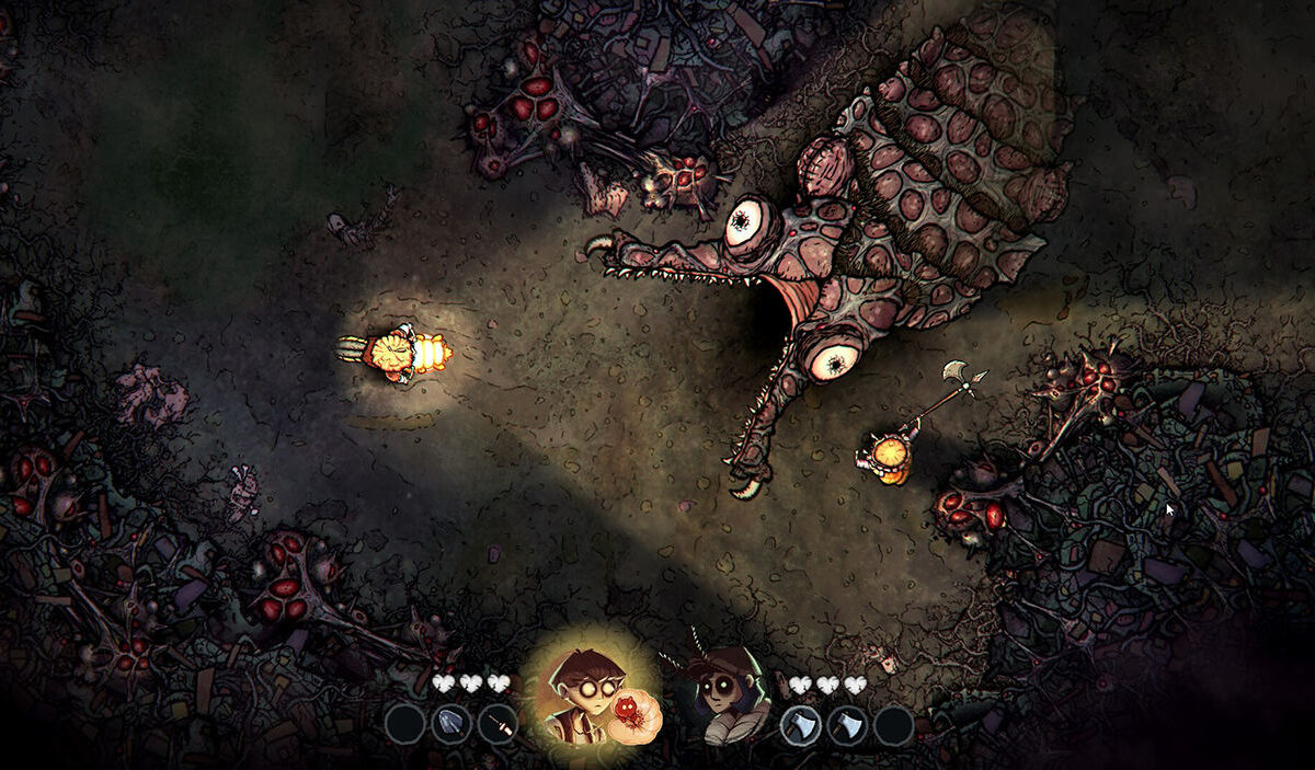 Gameplay-Szene aus Silk & Sorrow mit einer riesigen, vieläugigen Monsterkreatur in einer düsteren Höhle. Zwei kleine Spielfiguren stehen der Bedrohung gegenüber, während eine leuchtende Kreatur die Dunkelheit erhellt.