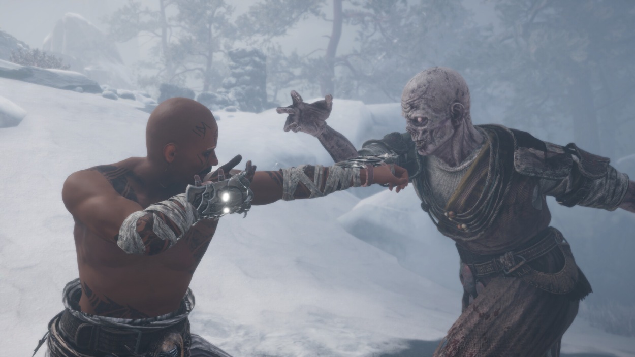 Spieler kämpft mit bloßen Fäusten gegen einen untoten Gegner in einer verschneiten Landschaft aus Tainted Grail: The Fall of Avalon – Fists of Fury.