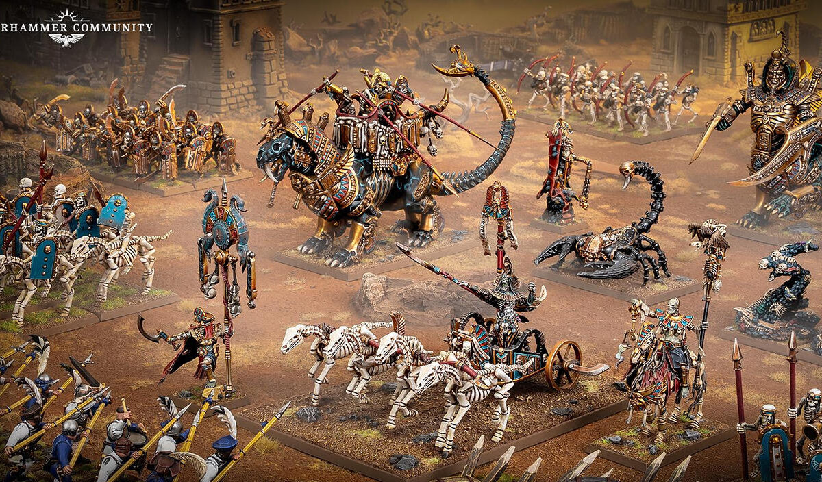 Offizielles Tabletop-Motiv zu Warhammer: The Old World mit bemalten Fantasy-Miniaturen und aufwendig gestaltetem Schlachtfeld zur Auseinandersetzung zwischen Grand Cathay und den Gruftkönigen von Khemri.