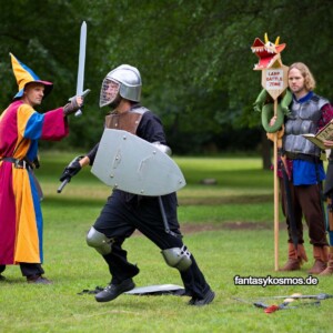 LARP Zone Desaster: Wie man sich in Ritterkostümen zum Affen macht.